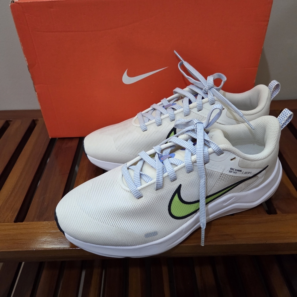 Nike Women's Downshifter 12 White / Lime Blast Sneakers Size 8 NEW